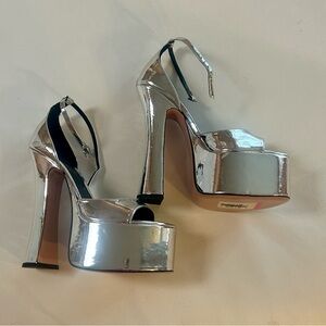 Piferi Rosalia Silver platform heels size 9